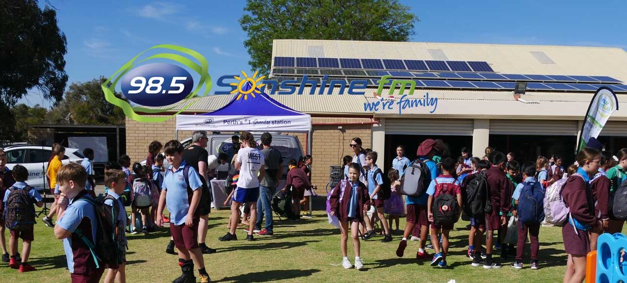 98.5 Sonshine FM Visits Forest Crescent Primary